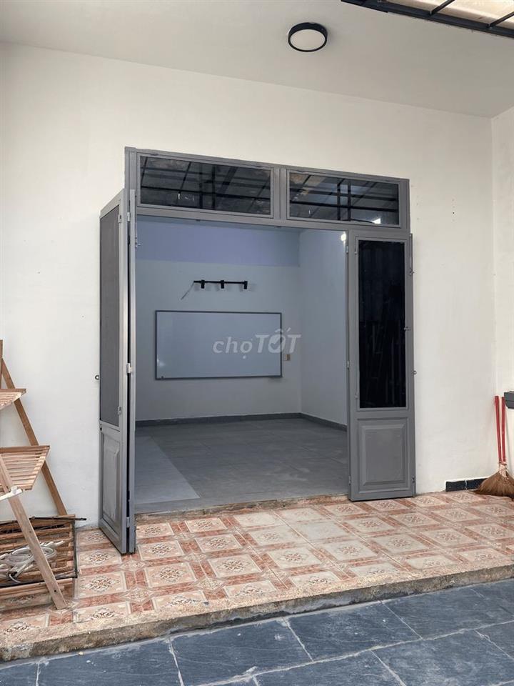 Mặt bằng kinh doanh, nhà ở khu vực Phạm Sư Mạnh gần Lê Đại Hành