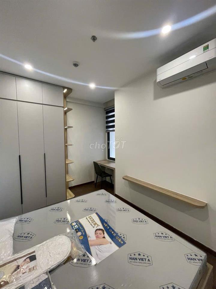 Cho thuê căn hộ cao cấp 2pn2wc tại EGV