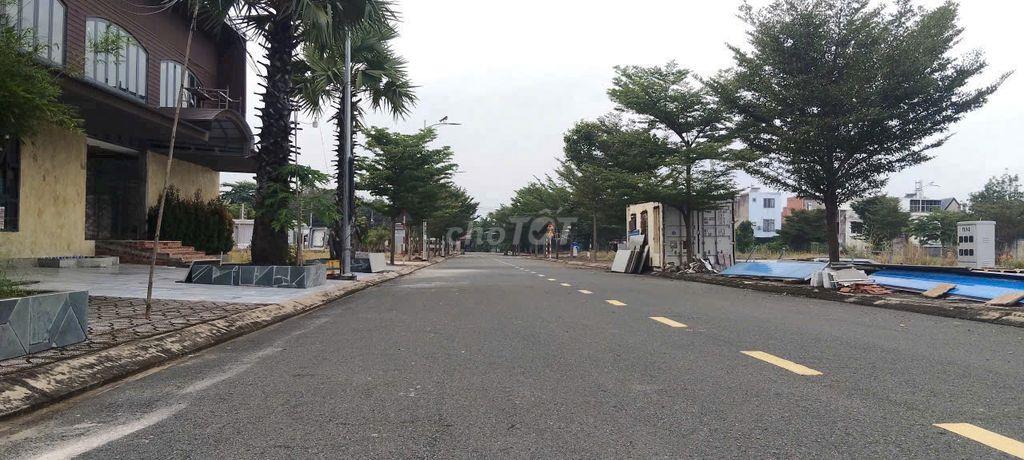 Ngộp bank cần ra gấp lô đất, ngay bến cát