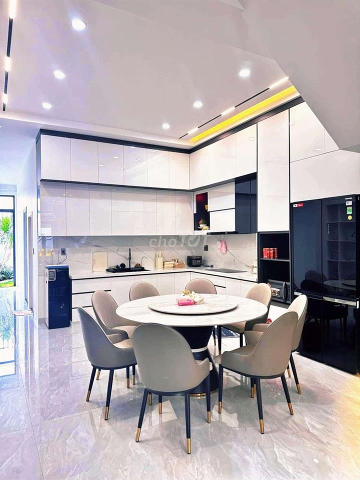 Chính chủ cần bán nhà ngay khu công nghiệp Nam Tân Uyên
