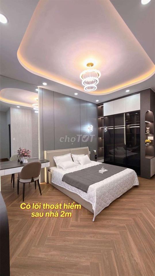 Nhà mới xây cần bán mặt tiền DT741 gần Cổng Xanh