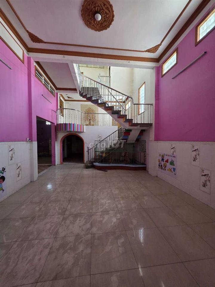 Cho thuê nhà nguyên căn ngã 3 đồng an