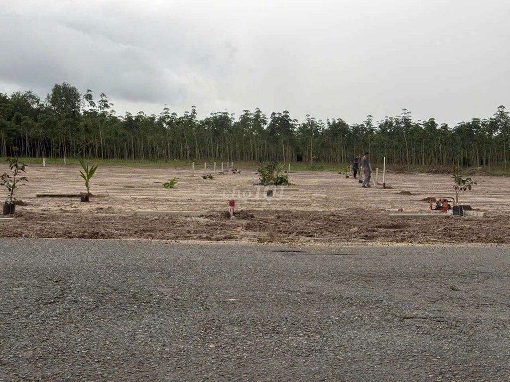 Chính chủ cần sang ngay lô đất 250m2,thổ cư 100m2,giá 352 triệu