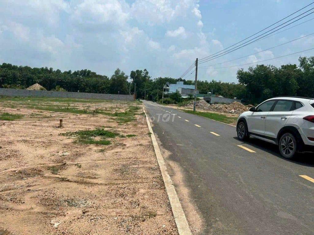 Chính chủ cần sang ngay lô đất 250m2,thổ cư 100m2,giá 352 triệu