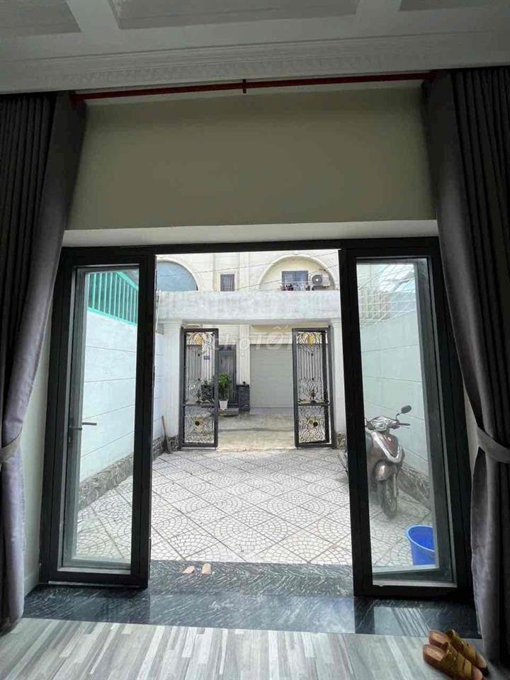 Nhà chính chủ