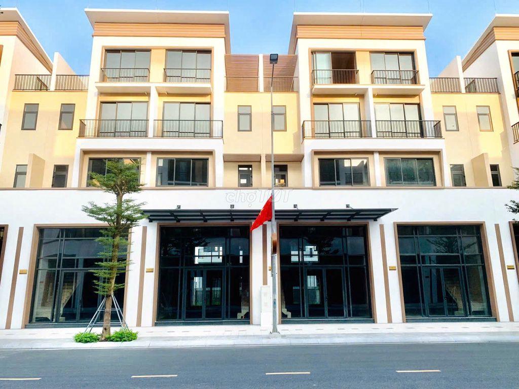 Mua Ngay Lời Ngay 1.8 tỷ  chỉ có tại T&T Long Hậu