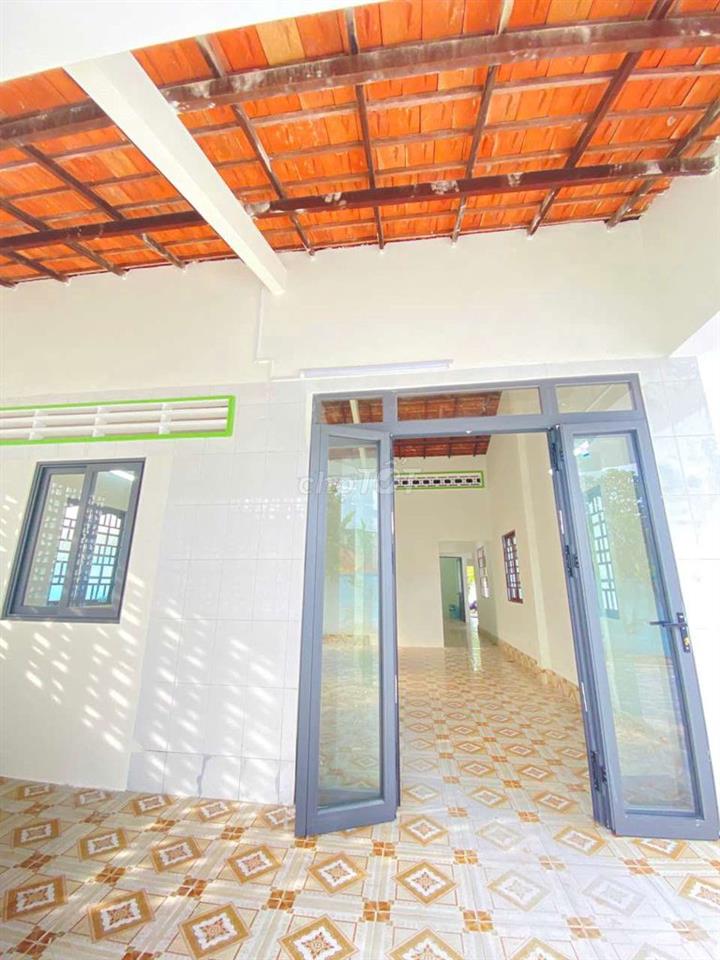Nhà vườn ngay chợ Khánh Hậu