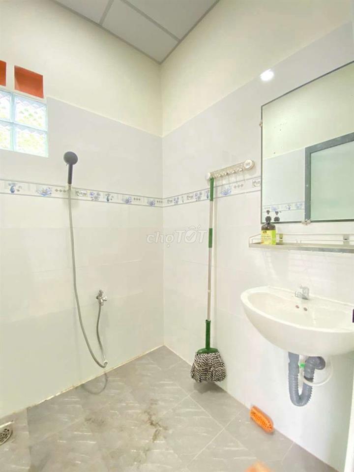 Nhà vườn ngay chợ Khánh Hậu