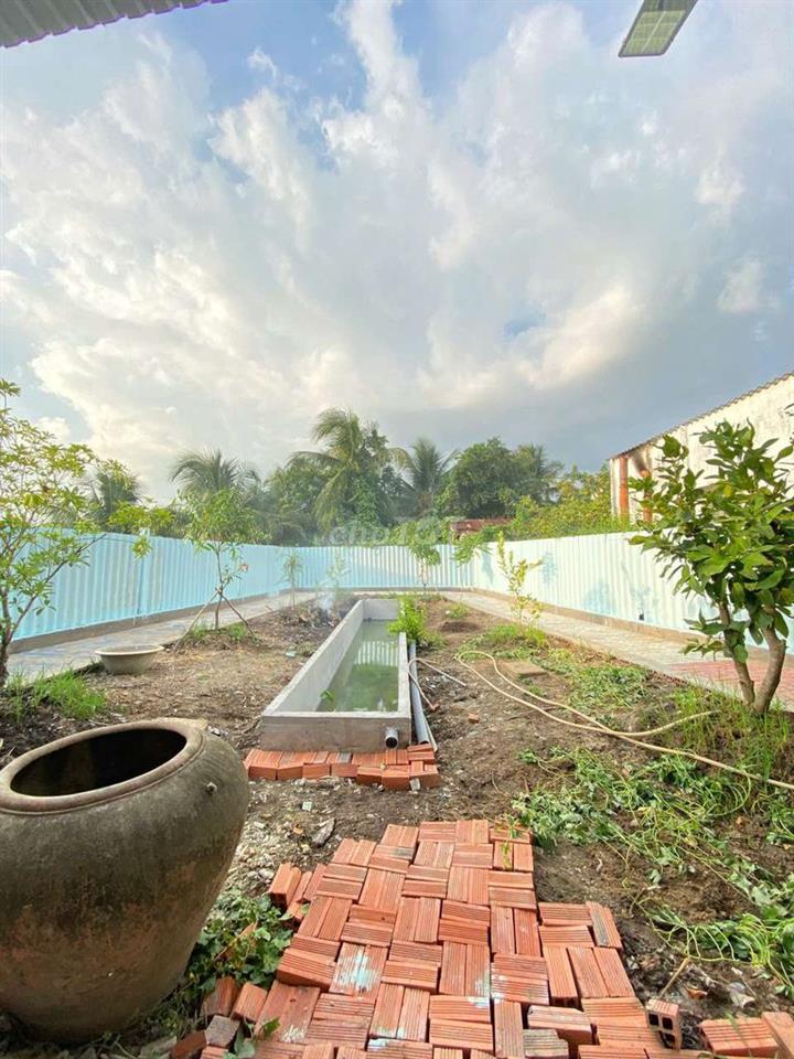 Nhà vườn ngay chợ Khánh Hậu