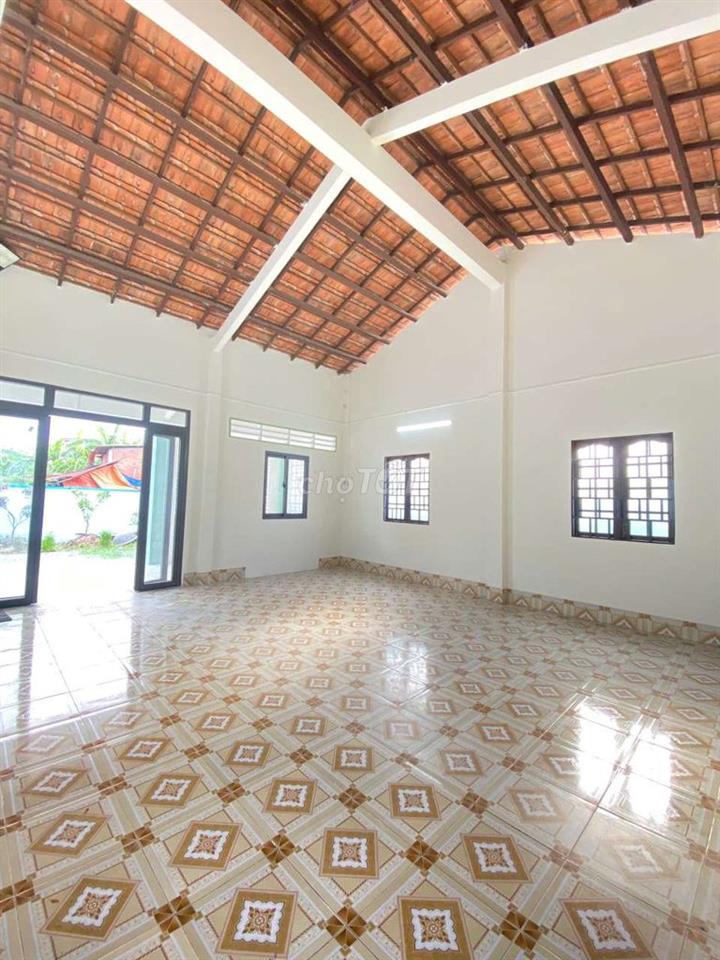 Nhà vườn ngay chợ Khánh Hậu
