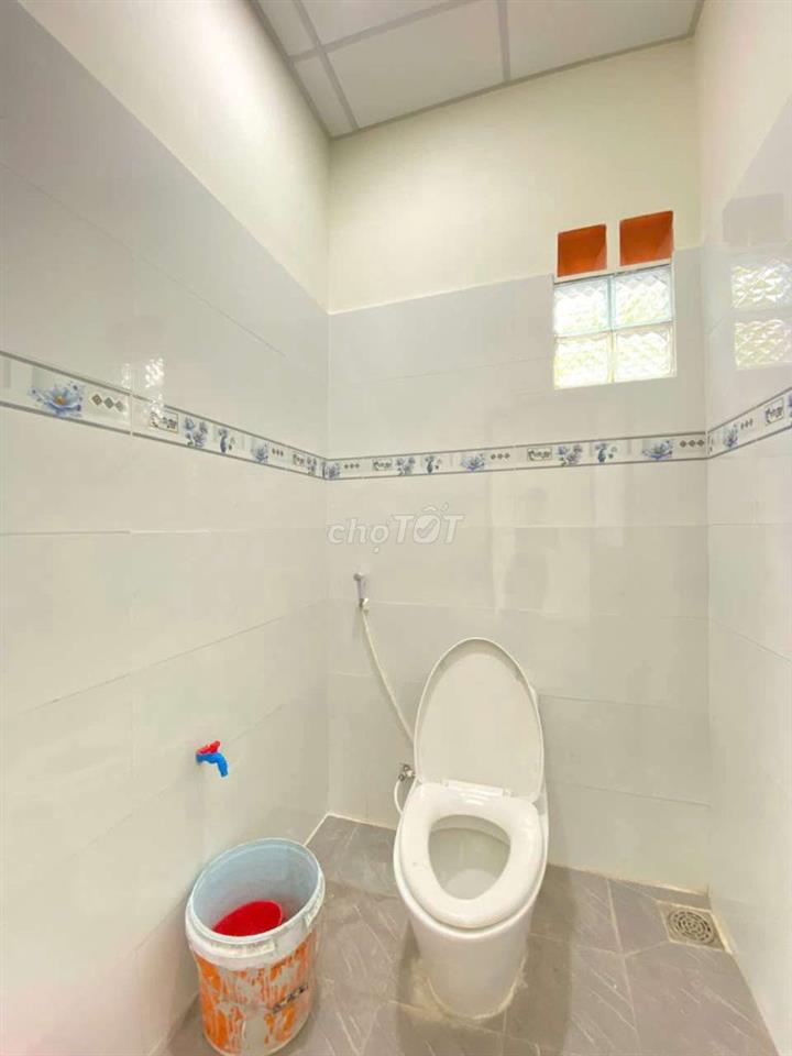 Nhà vườn ngay chợ Khánh Hậu