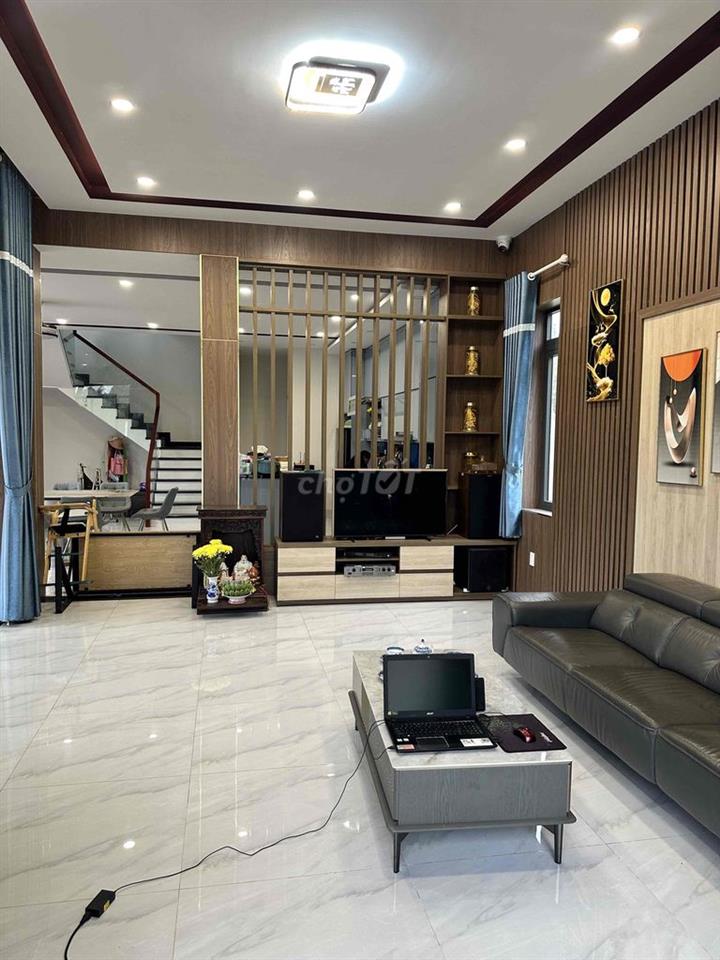 bán nhà giá bằng 50% thị trường