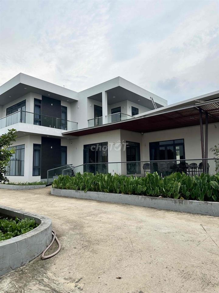 bán nhà giá bằng 50% thị trường