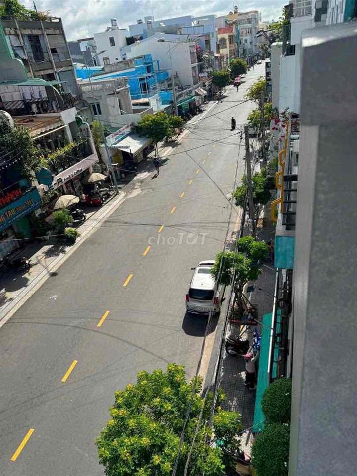 NHÀ PHỐ MẶT TIỀN