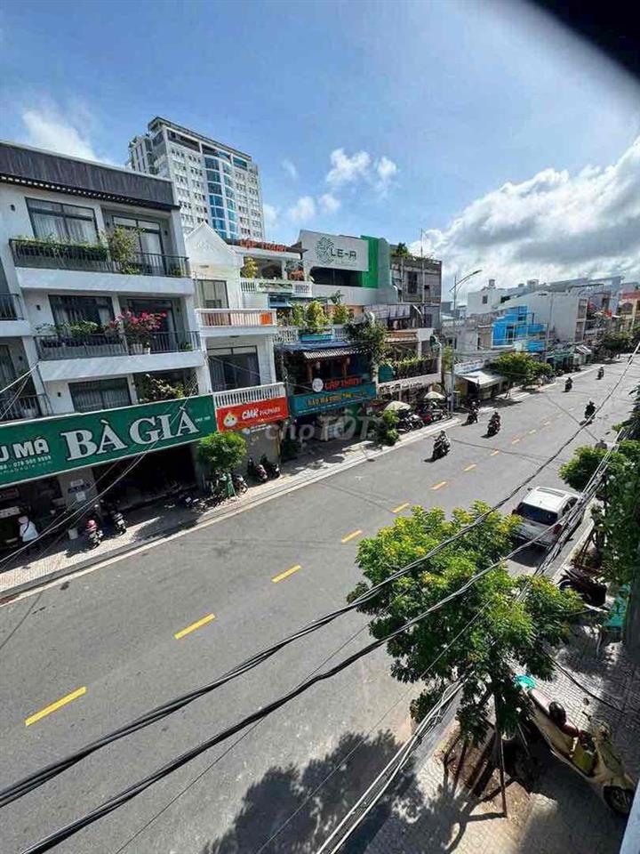 NHÀ PHỐ MẶT TIỀN