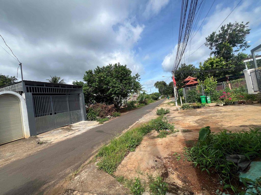 CHO THUÊ NHÀ NGUYÊN CĂN SÂN RỘNG