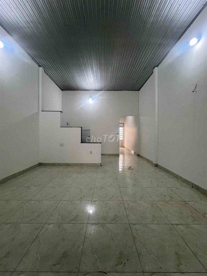 CHO THUÊ NHÀ NGUYÊN CĂN SÂN RỘNG