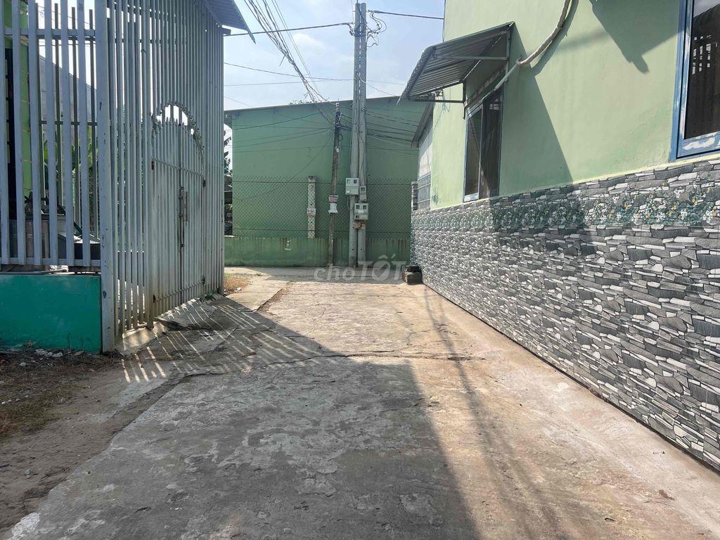 Bán 80 m2 đất thổ cư mặt hẻm ô tô cách Trần Thị Thơm 50m,P.9 tp Mỹ Tho