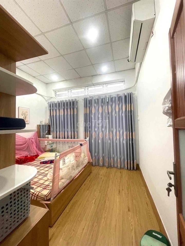Phạm Văn Bạch - 68M2 - 2 Tầng - Sát mặt tiền - cho thuê 7tr/tháng