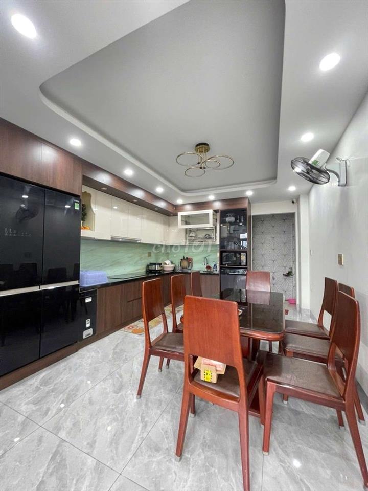 Nhà 3 Tầng, Ngay Chợ Gò Xoài, Mặt Tiền KD, DT 60m2, Giá chỉ 6,4 tỷ .