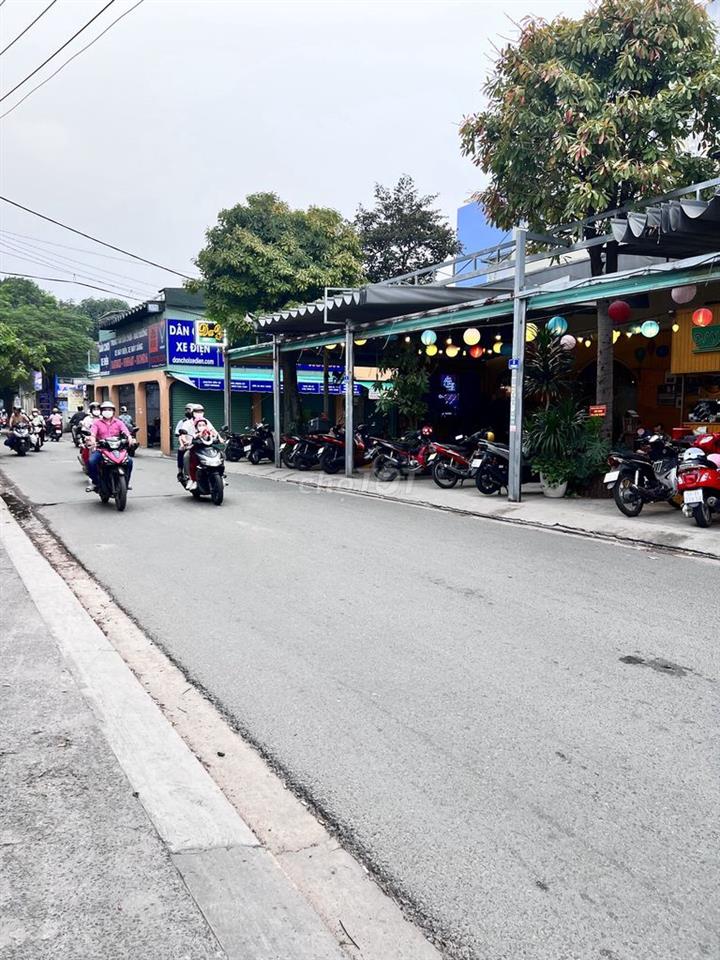 Nhà kinh doanh