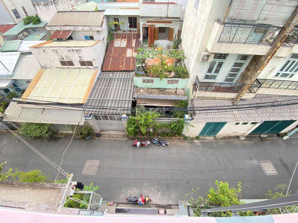 Phòng không nội thất
