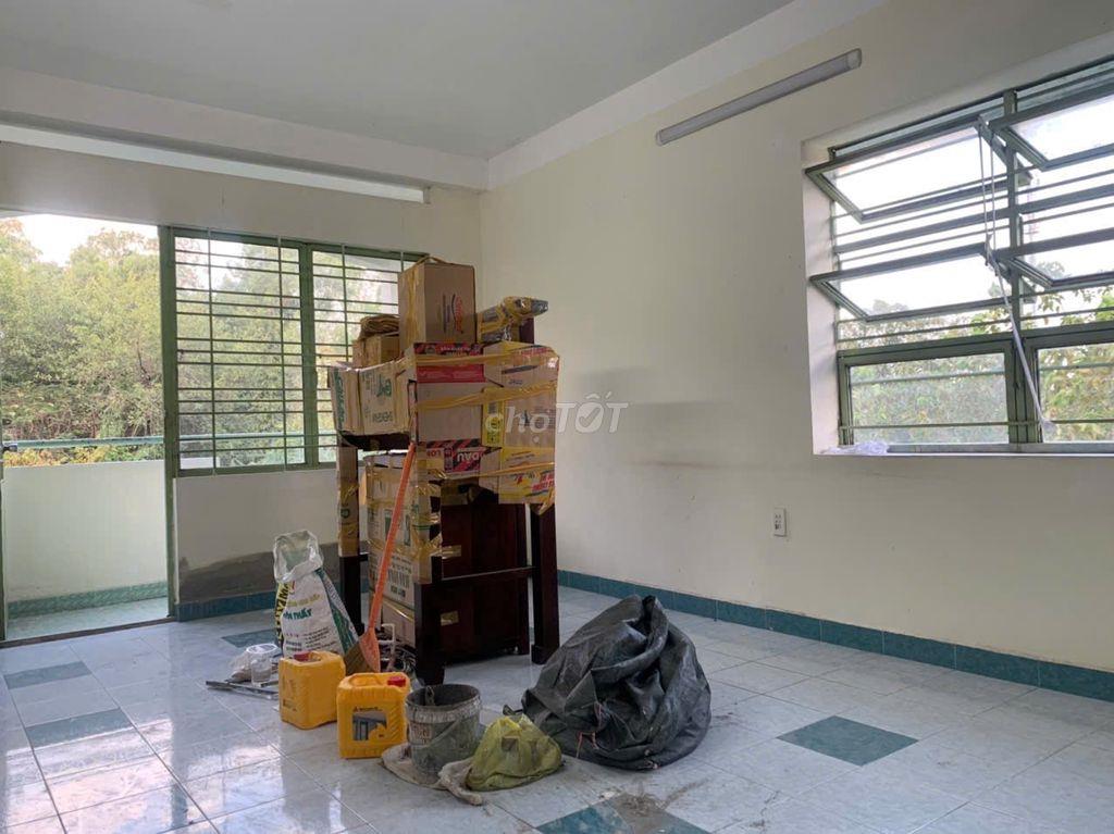 Bán căn hộ chung cư Lê Thị Riêng, Q10, thang máy, 60m2, 2pn, 3.3 tỷ