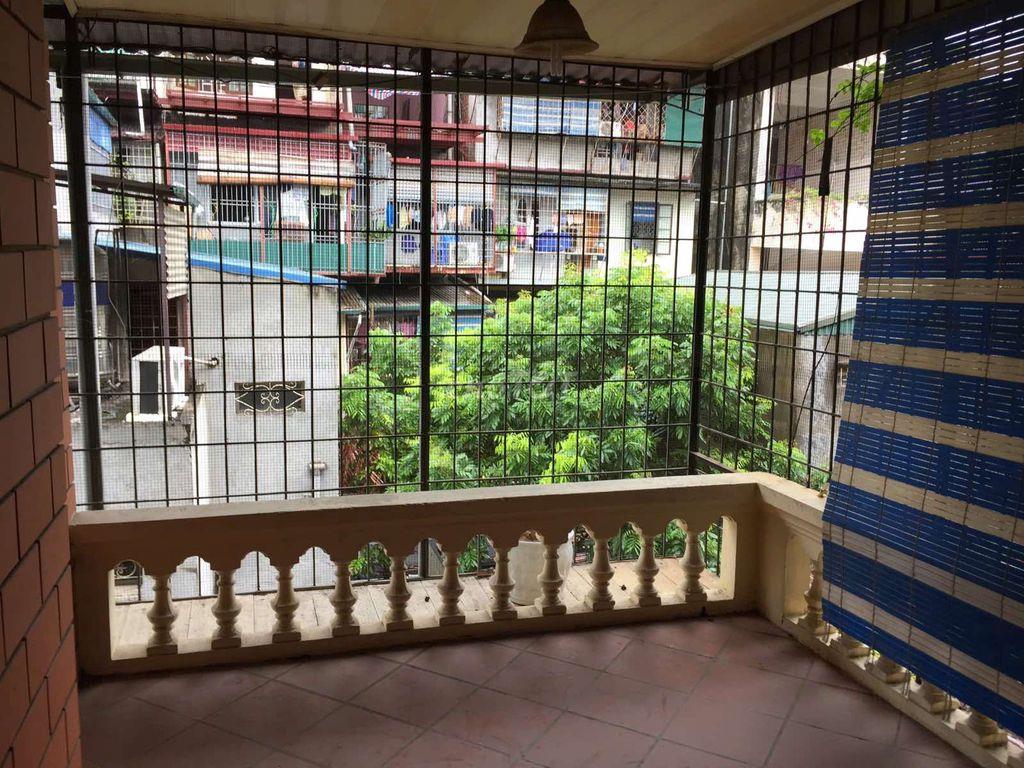 Cho thuê nhà tập thể phố Hoàng Ngọc Phách, 85 m2 sạch đẹp, thoáng mát