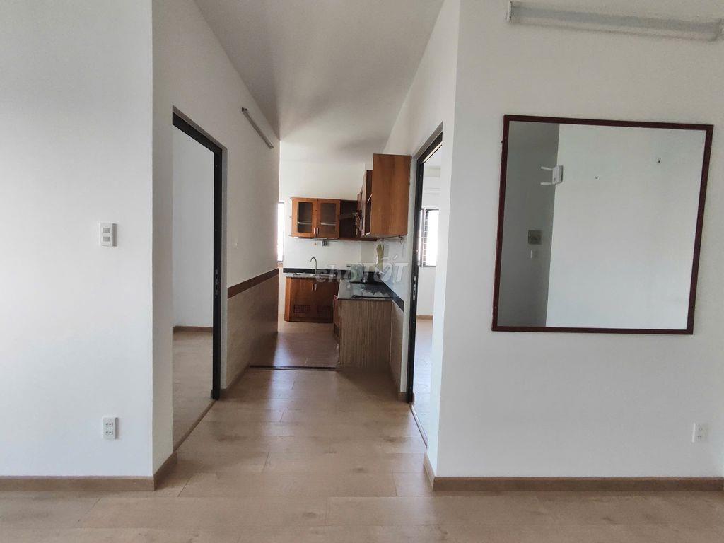 Bán căn hộ CC Sư Vạn Hạnh, 63m², Thang máy.