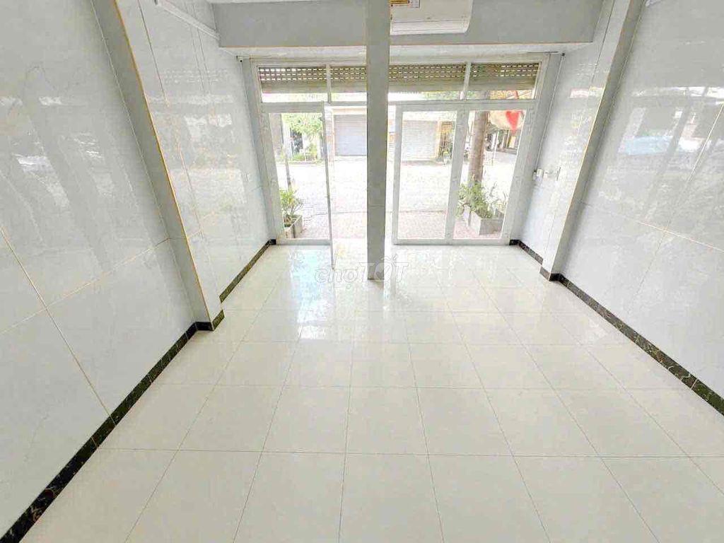 NHÀ KD MẶT TIỀN VÕ THỊ NHỜ - SÁT HUỲNH TẤN PHÁT - Q7