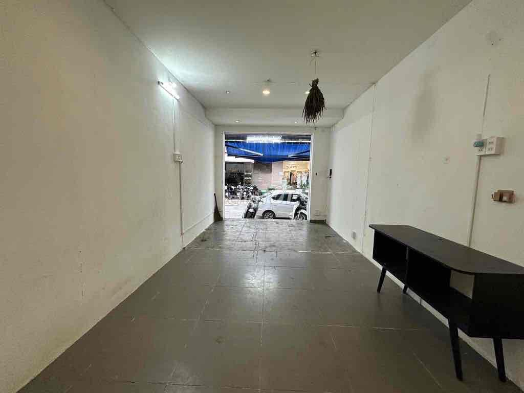 MBKD đối diện vincom ngay góc 2MT sầm uất KDC Nam Long
