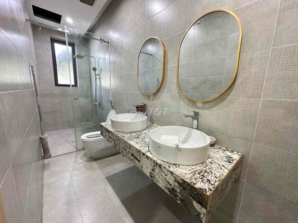 NHÀ MẶT TIỀN TRUNG LUONG 11