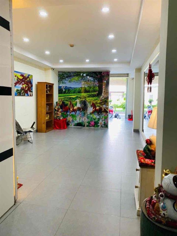 Nhà mặt tiền hà huy giáp dưới chân cầu ngã tư ga có cầu thang máy