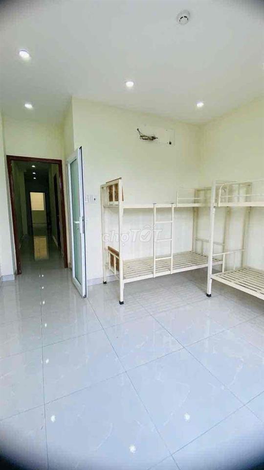 Nhà mặt tiền hà huy giáp dưới chân cầu ngã tư ga có cầu thang máy