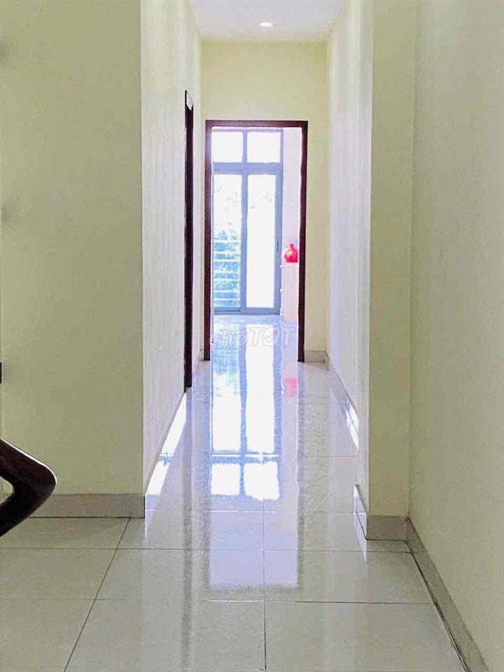 Nhà mặt tiền hà huy giáp dưới chân cầu ngã tư ga có cầu thang máy