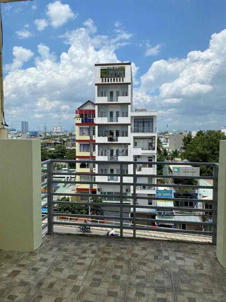 Nhà mặt tiền hà huy giáp dưới chân cầu ngã tư ga có cầu thang máy