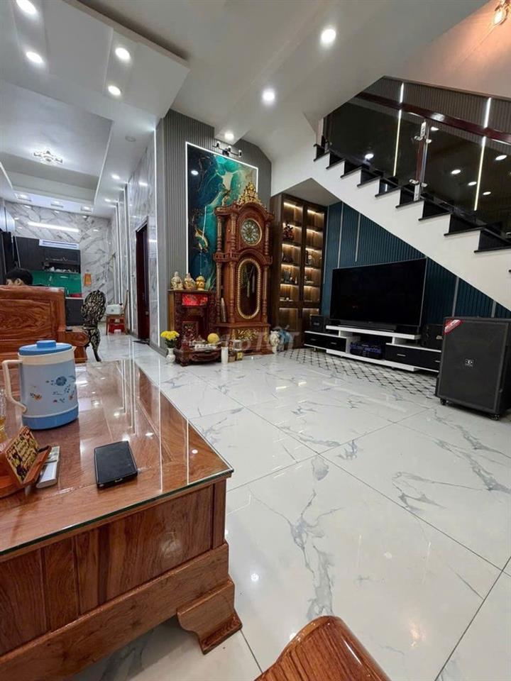 HẺM XE HƠI 4M - NỘI THẤT CAO CẤP :