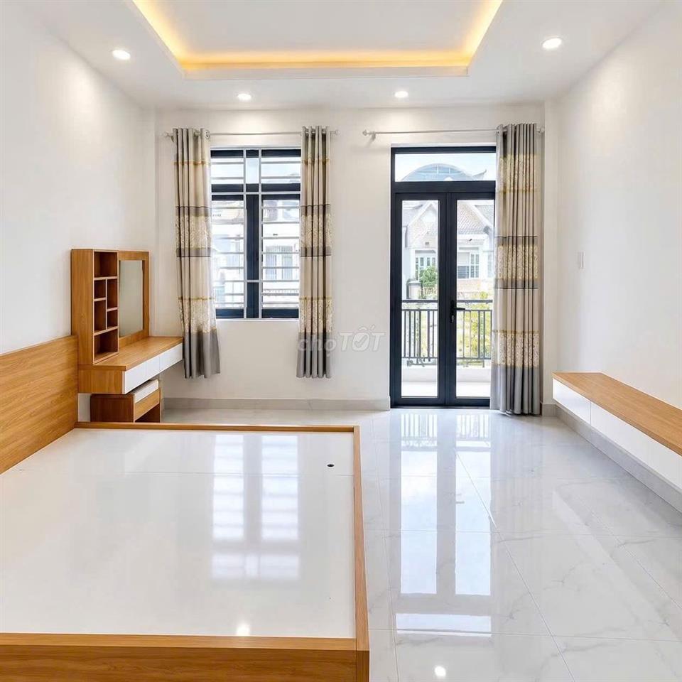 NGUYỄN DU -  TRƯỜNG CẤP 2 DĨ AN - ĐƯỜNG 6m - 94m2 - 4,3 Tỷ - NHÀ MỚ