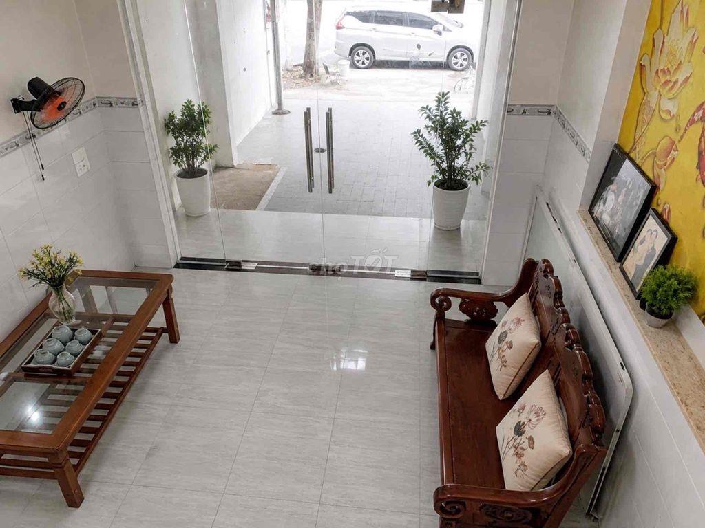 MẶT TIỀN KINH DOANH - NGUYỄN THỊ MINH KHAI - ĐƯỜNG 22m