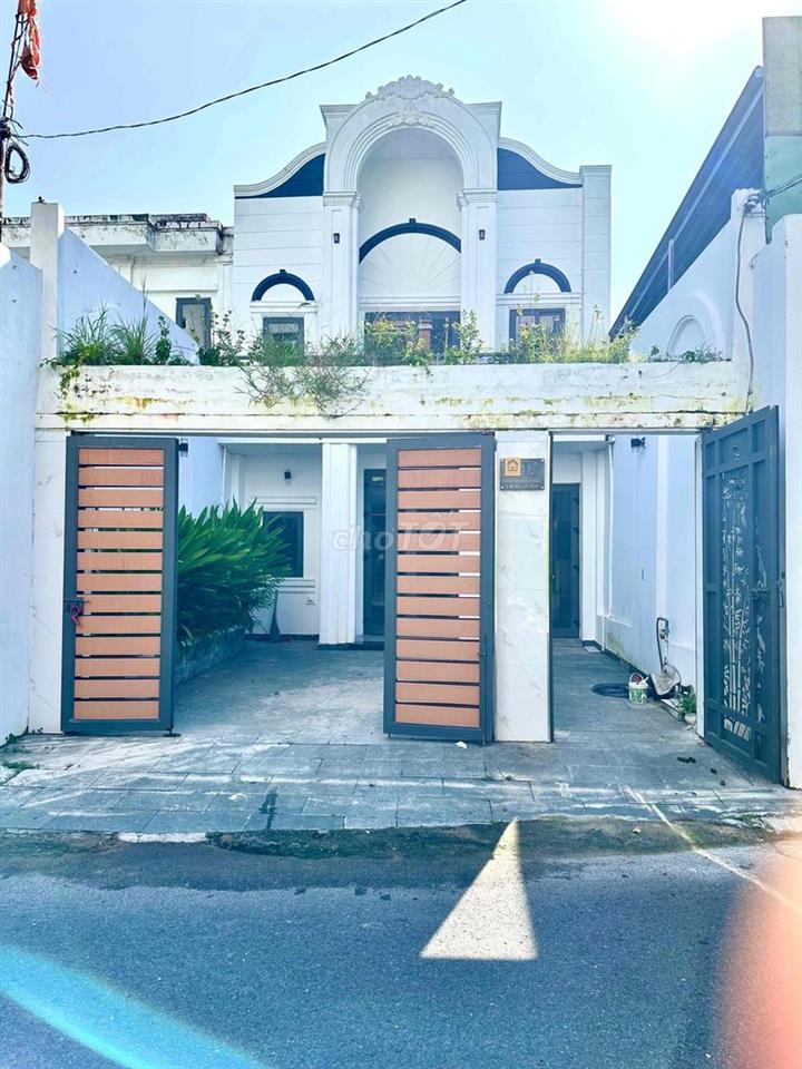 118m2 - mặt tiền 2 tầng - nhà mới - cách vincom dĩ an 300m - 6,5 tỷ