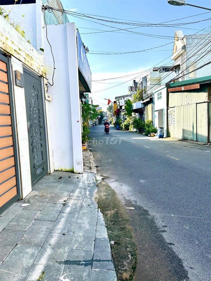 118m2 - mặt tiền 2 tầng - nhà mới - cách vincom dĩ an 300m - 6,5 tỷ