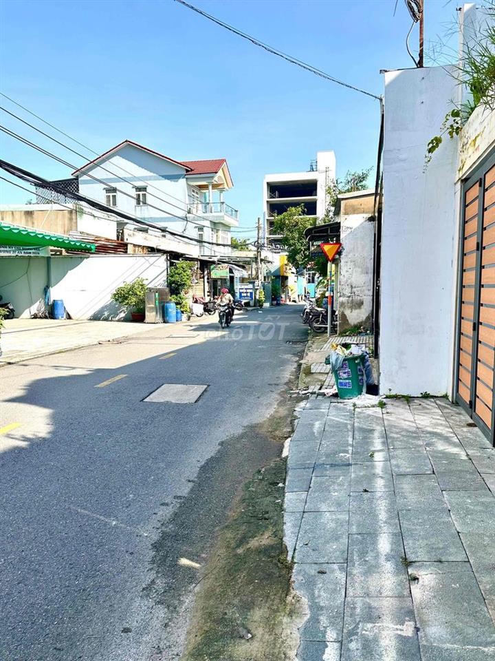 118m2 - mặt tiền 2 tầng - nhà mới - cách vincom dĩ an 300m - 6,5 tỷ