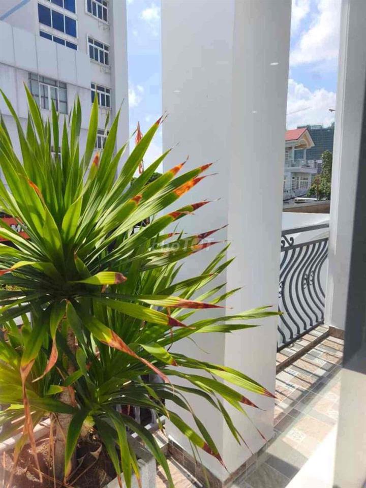 118m2 - mặt tiền 2 tầng - nhà mới - cách vincom dĩ an 300m - 6,5 tỷ