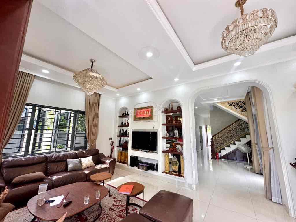 BIỆT THỰ SÂN VƯỜN 375M² SÁT THỦ ĐỨC - VEIW SÔNG SG
