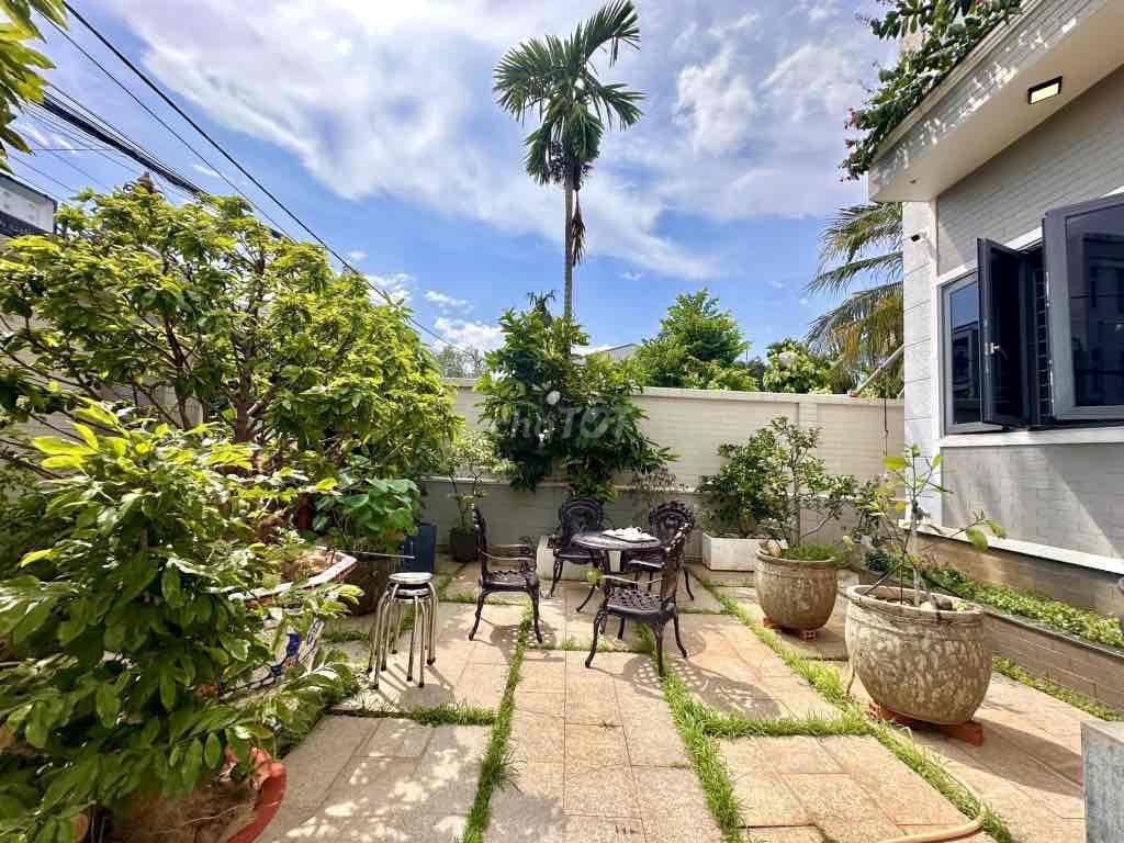 BIỆT THỰ SÂN VƯỜN 375M² SÁT THỦ ĐỨC - VEIW SÔNG SG