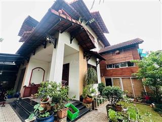 BIỆT THỰ - 204m2 - XE HƠI TRÁNH - HOÀN CÔNG