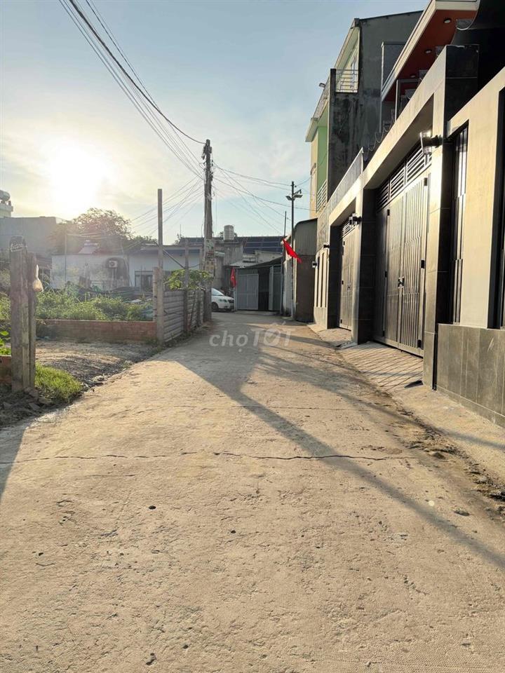 BÁN ĐẤT GẦN TRƯỜNG HỌC PHÚ HOÀ