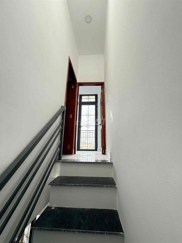 🏡BÁN NHÀ LIỀN KỀ HIỆN ĐẠI - MẶT TIỀN 4M - CHỈ 690 TRIỆU.