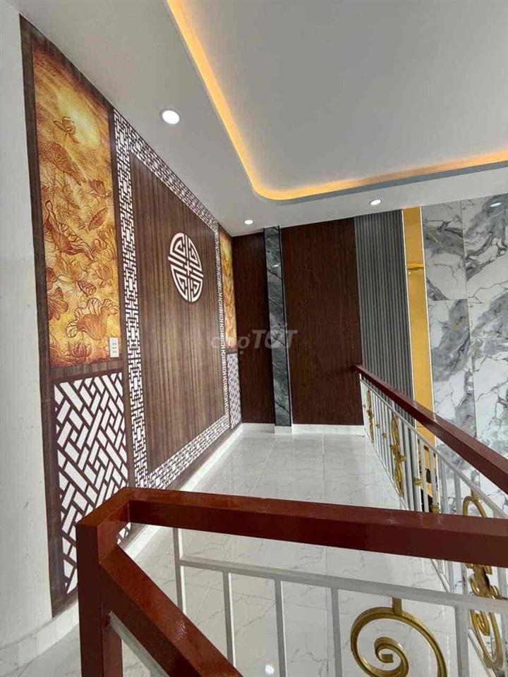 🔥NHÀ PHỐ 2 TẦNG HIỆN ĐẠI - 5 x 22m - HXH - CHỈ 2 TỶ 450 TRIỆU