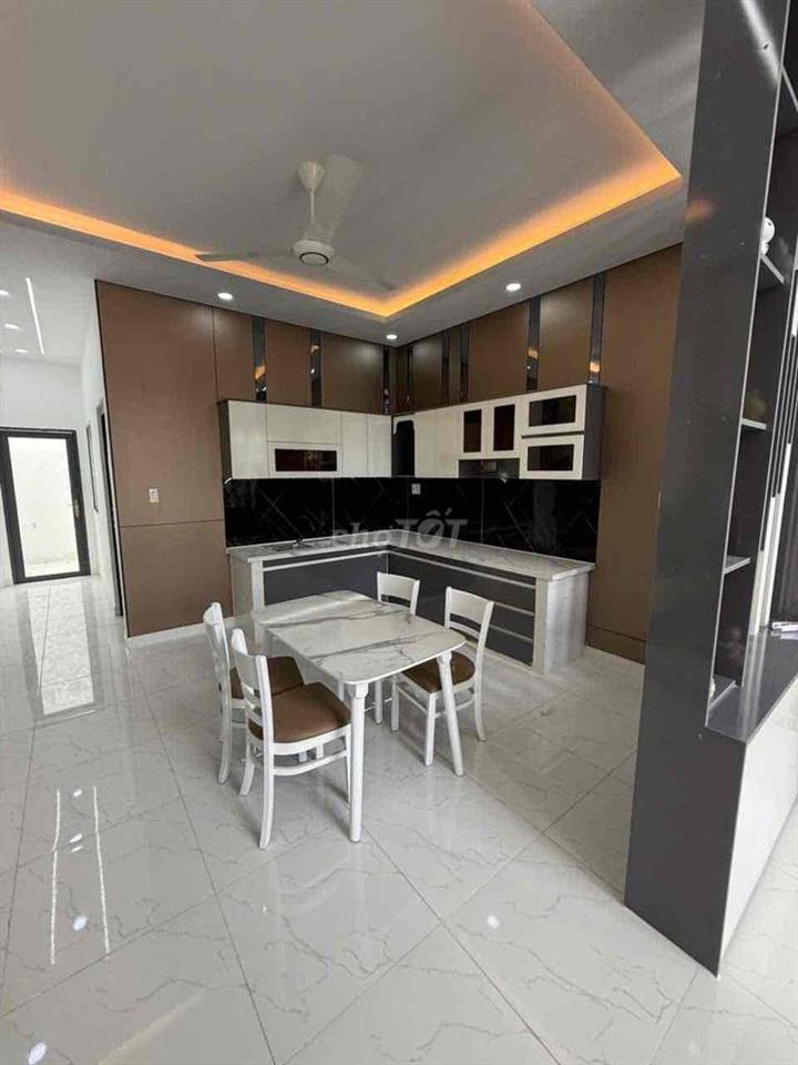 🔥NHÀ PHỐ 2 TẦNG HIỆN ĐẠI - 5 x 22m - HXH - CHỈ 2 TỶ 450 TRIỆU